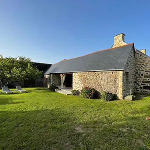  Hébergement de vacances Les Du Manoir, Jacuzzi -crozon